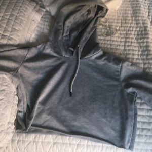 GREY CROPPED HOODIE